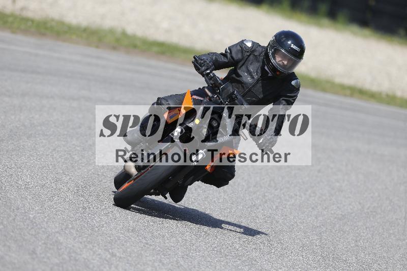 Archiv-2025/09 22.04.2025 Cornu Master School ADR/rot-rouge/30